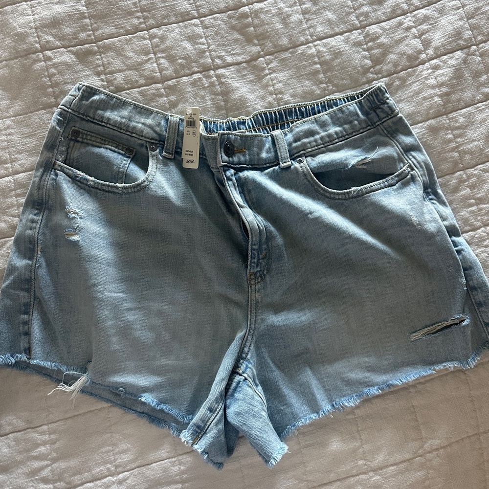 ✨SOLD✨ Aerie Light Wash Denim Jean Shorts
